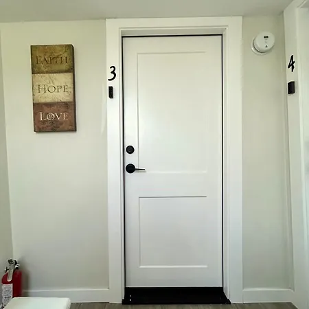 Charming & Bright Gem Prime Location Street Parking #3 Apartment Renton Exterior photo